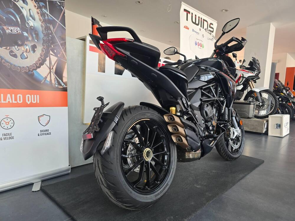 MV Agusta Turismo Veloce 800 R (2023 - 26) (8)