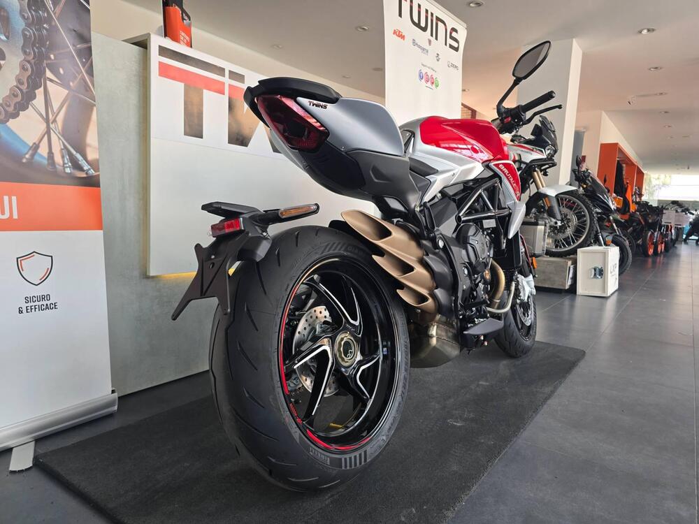 MV Agusta Brutale 800 RR Ottantesimo (2025 - 26) (8)