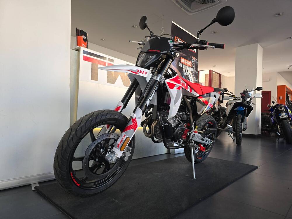 Fantic Motor Motard 125 Performance 4t (2020) (4)