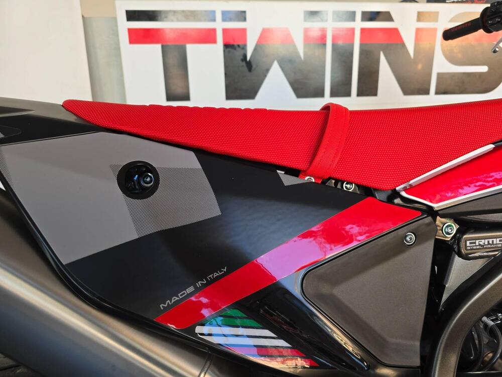 Fantic Motor Motard 125 Performance 4t (2020) (10)