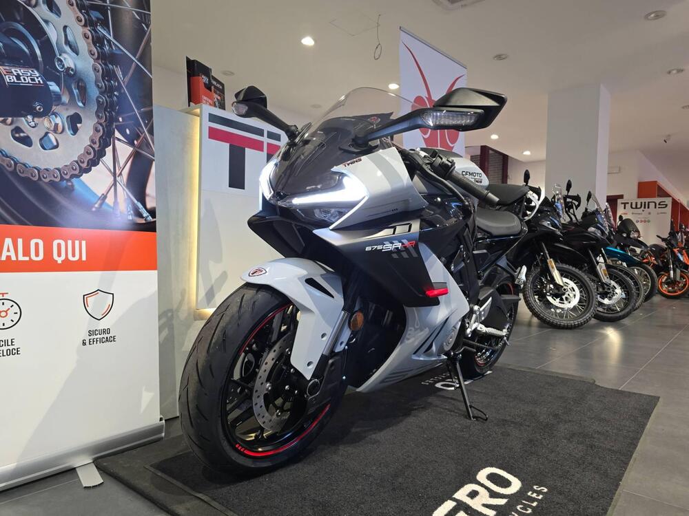 CFMOTO 675SR-R (2025 - 26) (4)