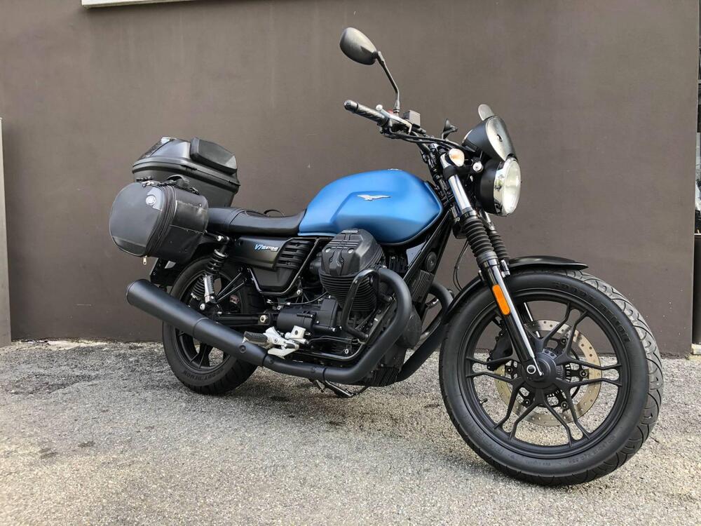 Moto Guzzi V7 III Stone (2017 - 20) (2)