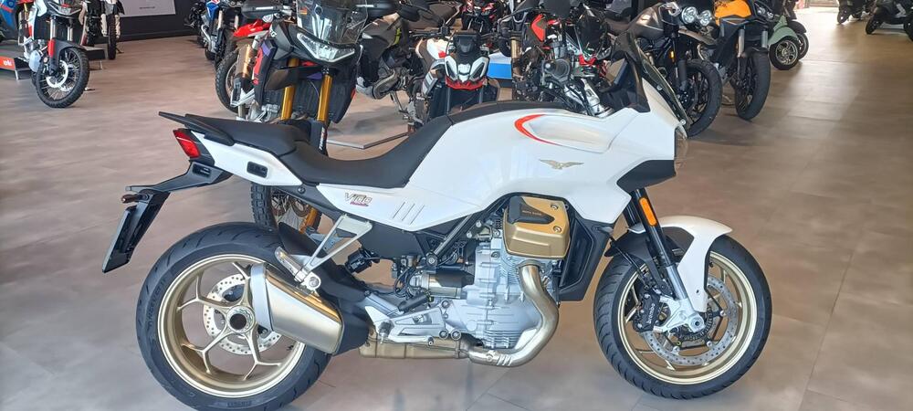 Moto Guzzi V100 Mandello (2022 - 24) (2)