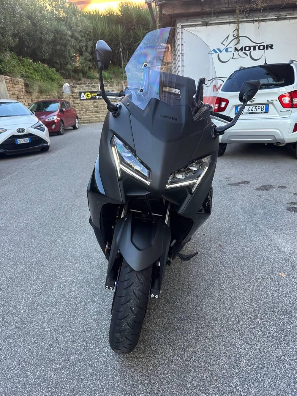 Yamaha T-Max 560 (2025 - 26) (3)