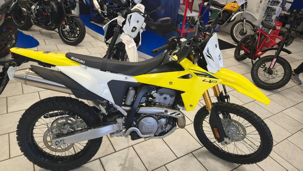 Suzuki DR-Z4S (2025 - 26) (3)