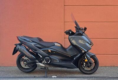 Yamaha T-Max 560 Tech Max (2022 - 24) usata