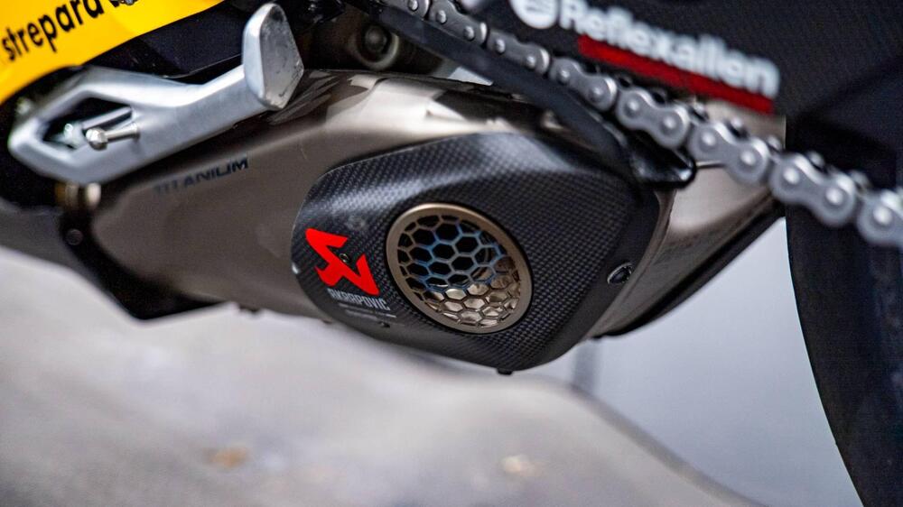 Ducati Panigale V4 Bagnaia 2022 World Champion Replica (2023) (14)