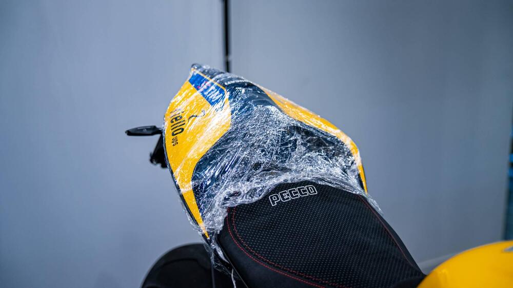 Ducati Panigale V4 Bagnaia 2022 World Champion Replica (2023) (19)