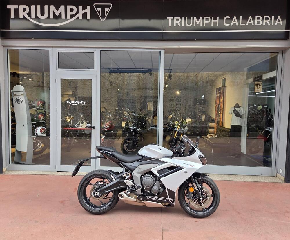 Triumph Daytona 660 (2024 - 26) (2)