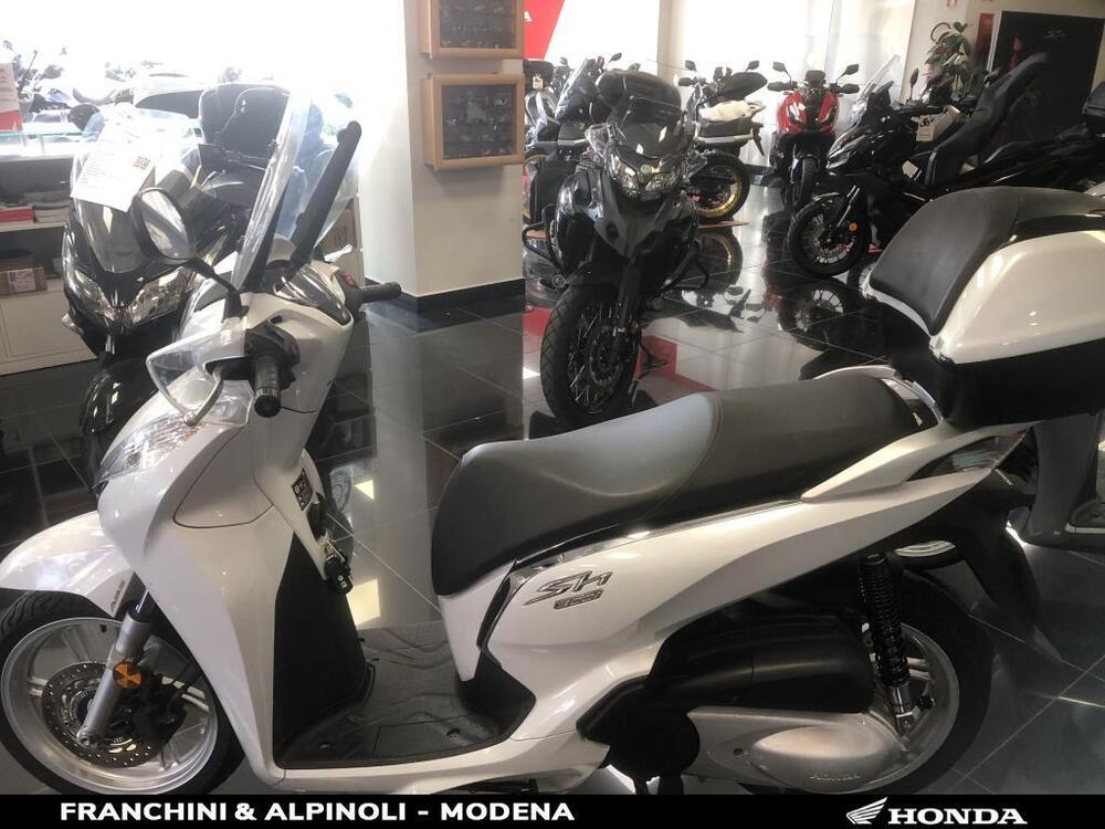 Honda SH 300 i ABS (2016 - 20) (4)