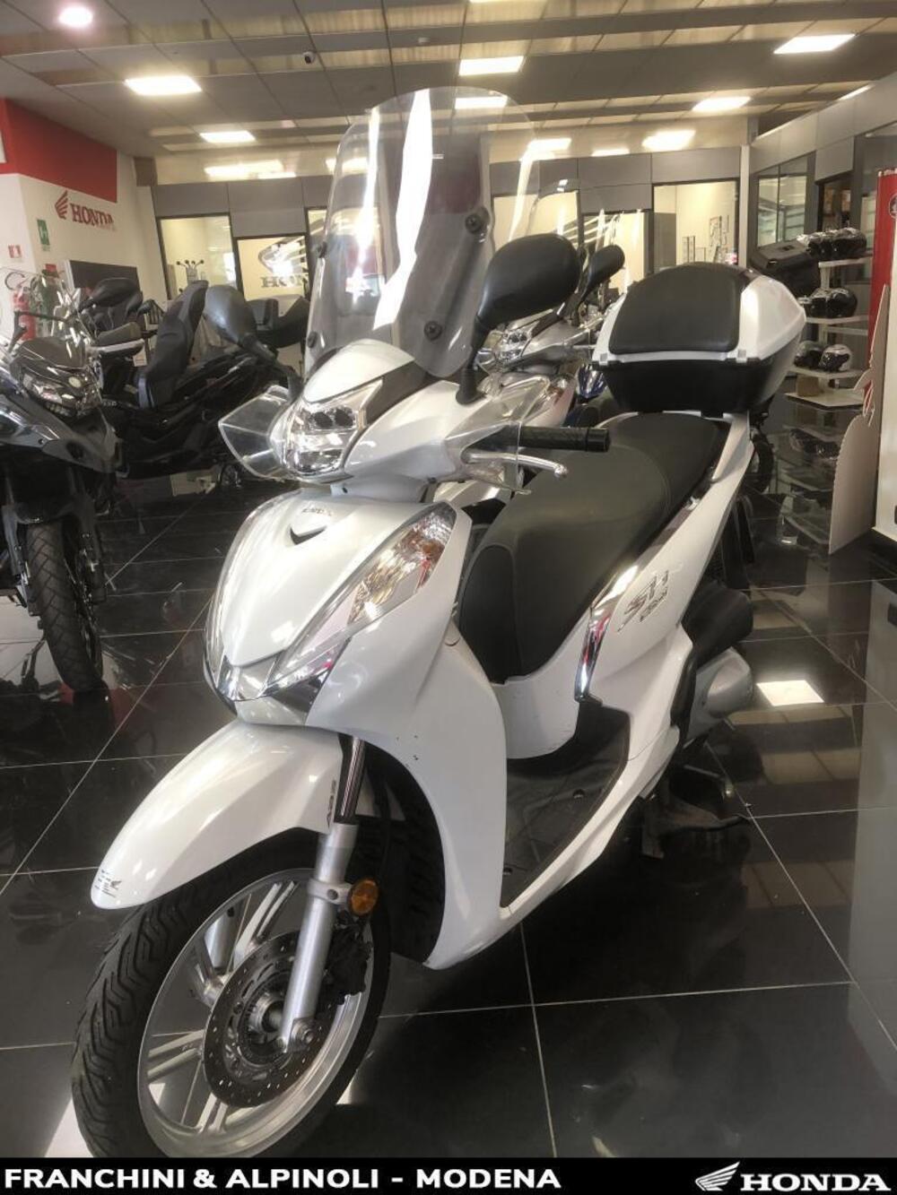 Honda SH 300 i ABS (2016 - 20) (11)