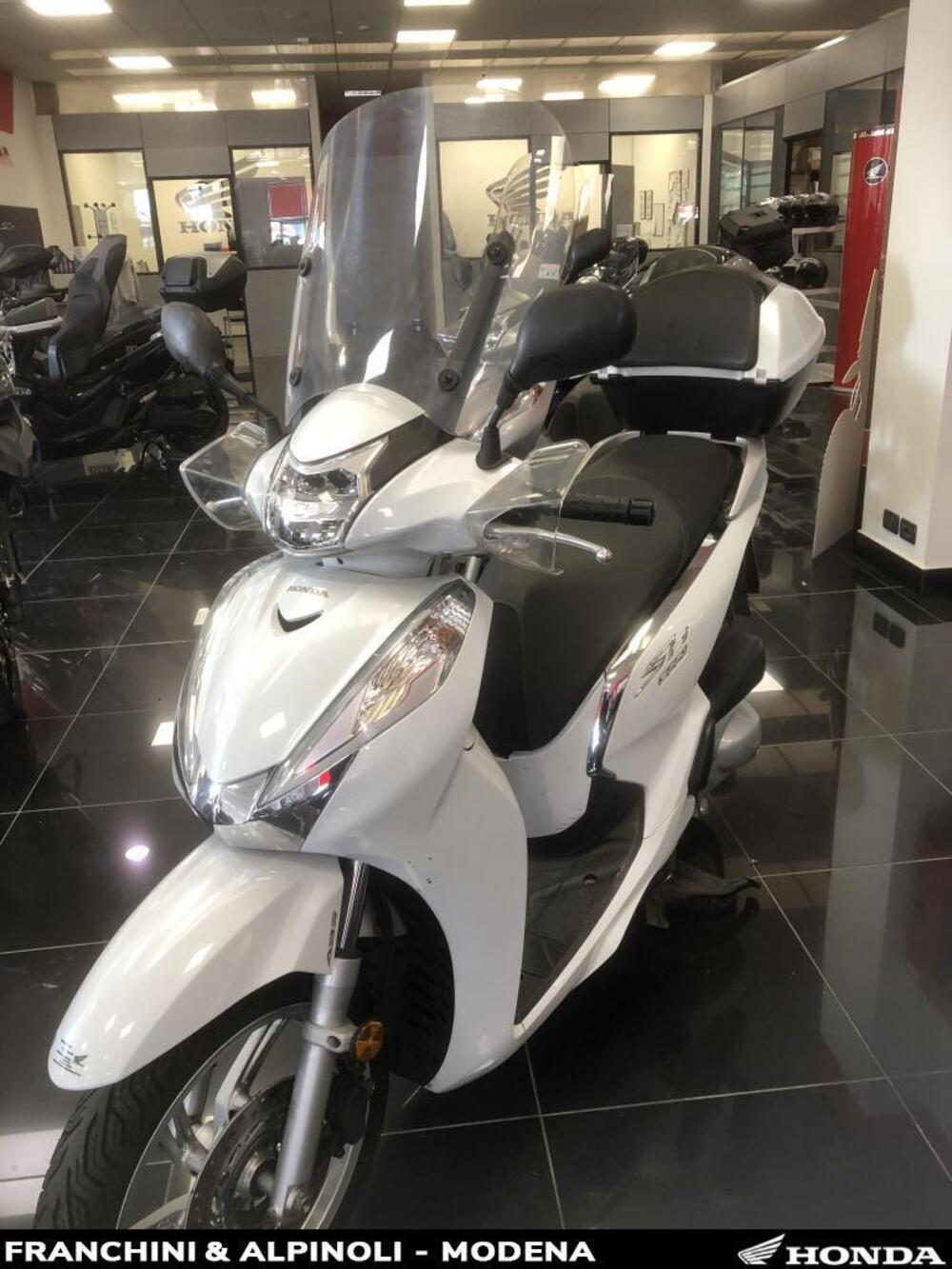 Honda SH 300 i ABS (2016 - 20) (10)