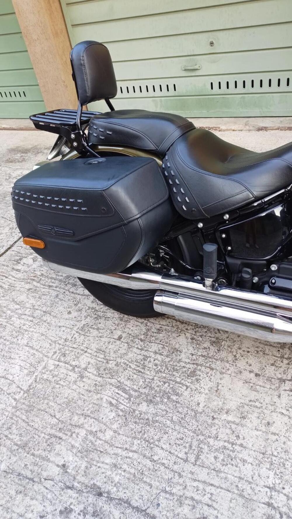 Harley-Davidson 114 Heritage Classic (2018 - 20) - FLHCS (3)