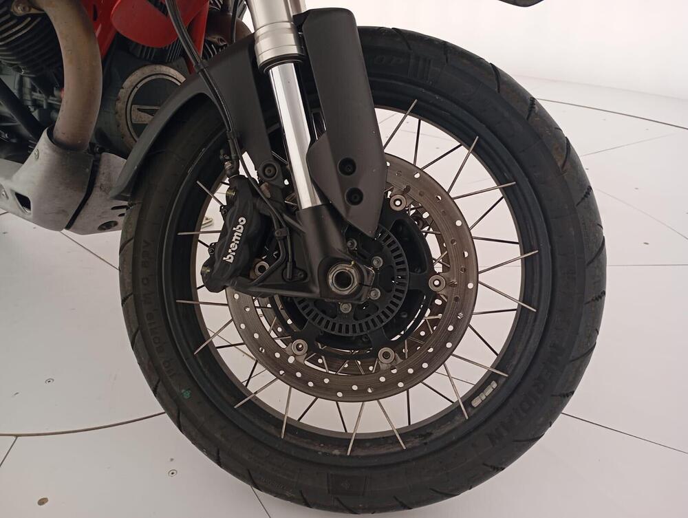 Moto Guzzi V85 TT Evocative Graphics (2021 - 23) (10)