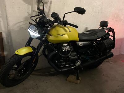 Moto Guzzi V7 850 Stone Special Abs (2021) usata