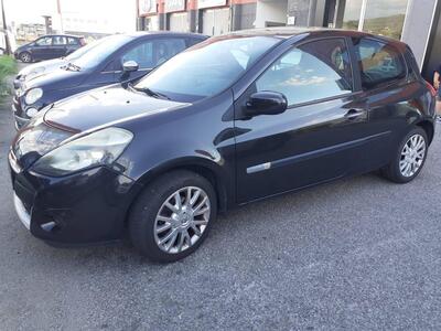 Renault Clio 1.5 dCi 85CV 3 porte Dynamique del 2010 usata a Rende