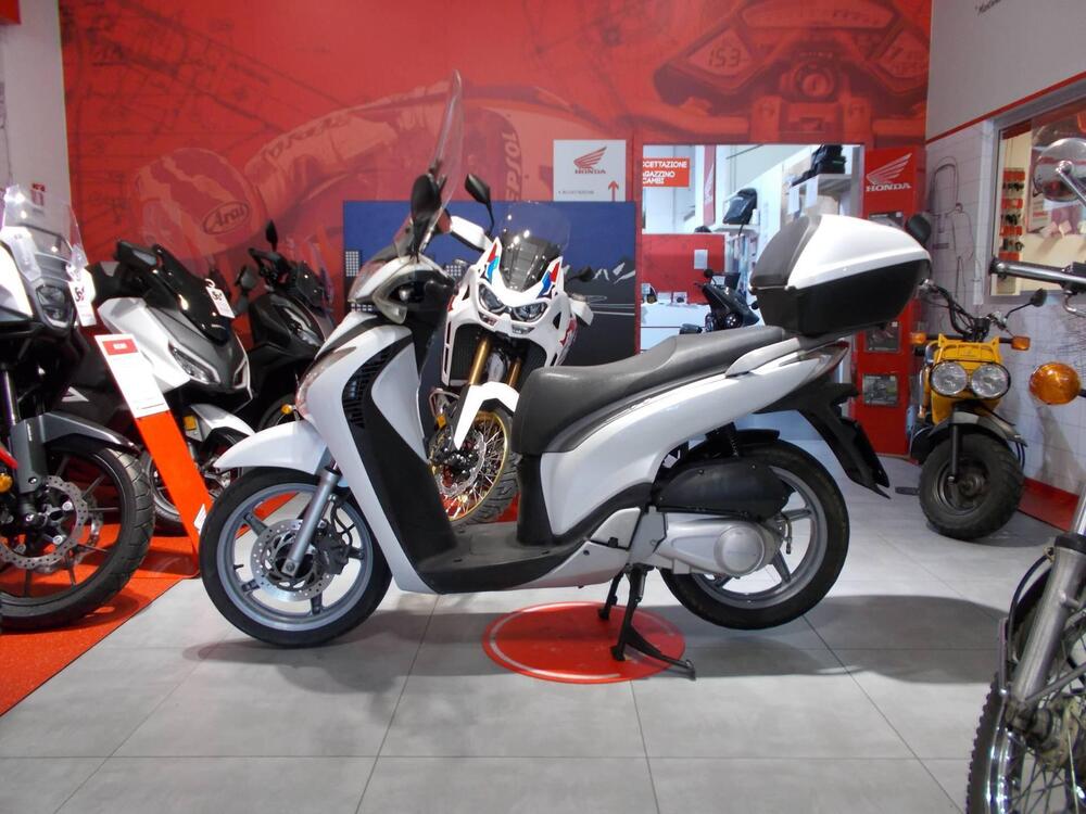 Honda SH 150 i (2009 - 12) (4)