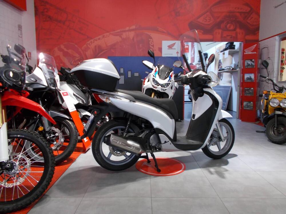 Honda SH 150 i (2009 - 12) (9)