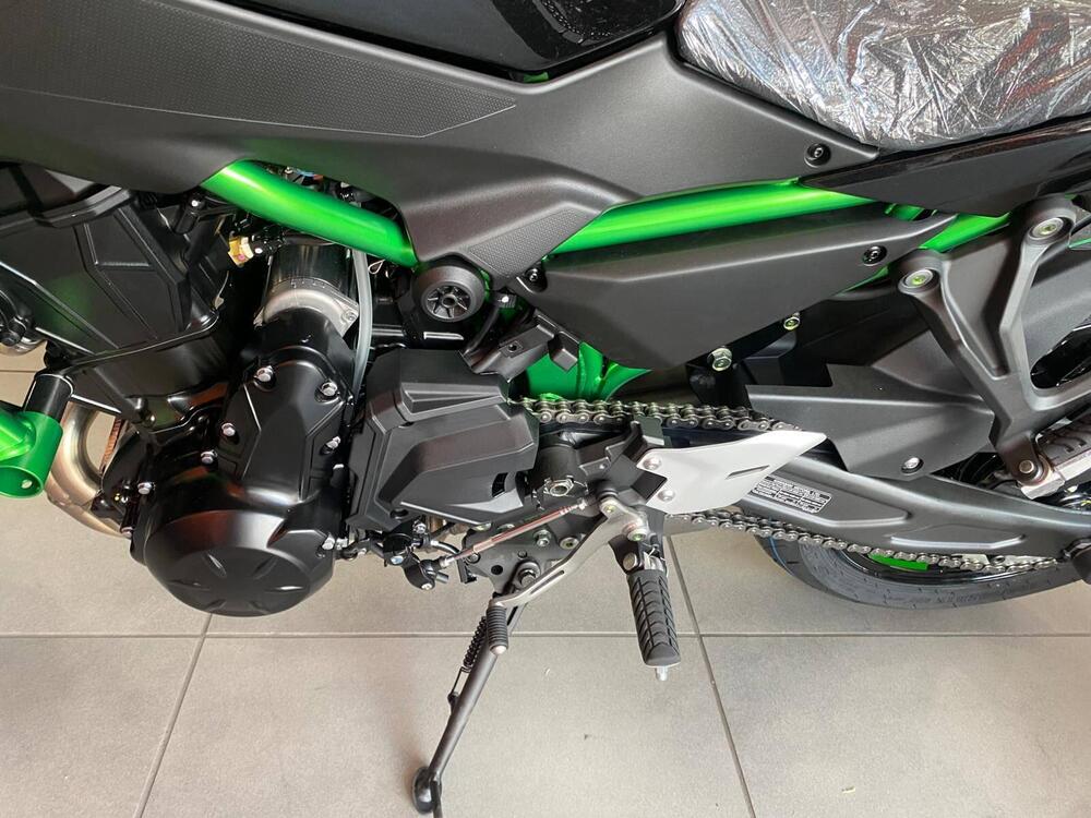 Kawasaki Z 650 (2025 - 26) (5)