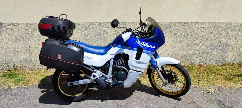 Honda transalp 600V (2)