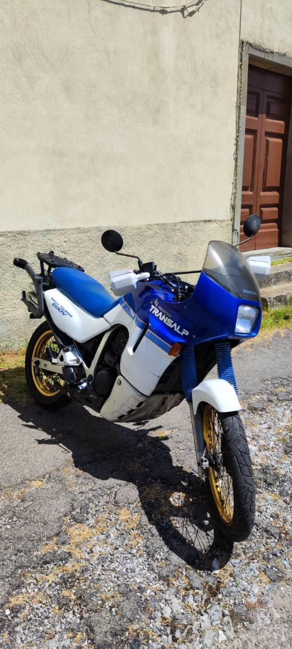 Honda transalp 600V (6)