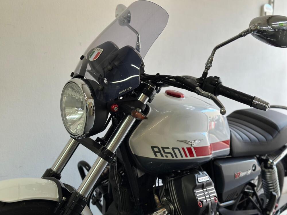 Moto Guzzi V7 Special (2021 - 24) (4)