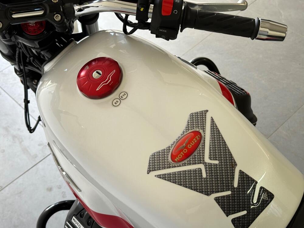 Moto Guzzi V7 Special (2021 - 24) (8)