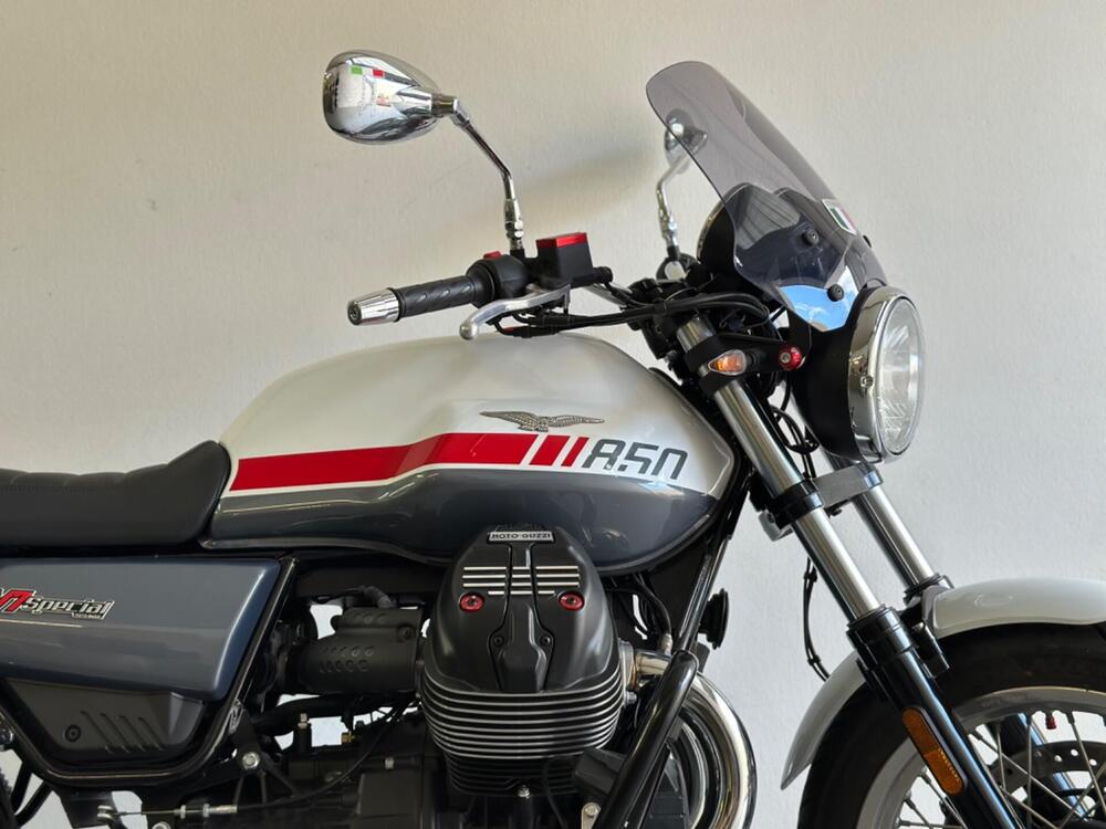 Moto Guzzi V7 Special (2021 - 24) (11)