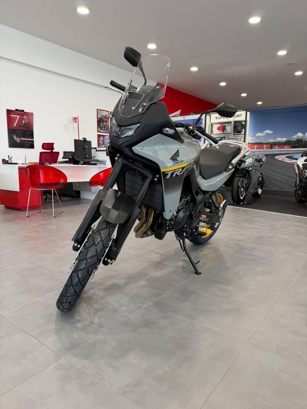 Honda Transalp XL750 (2025)