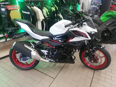 Kawasaki Z 500 SE (2024 - 26) nuova