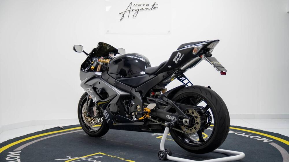 Suzuki GSX-R1000 (2005 - 06) (3)