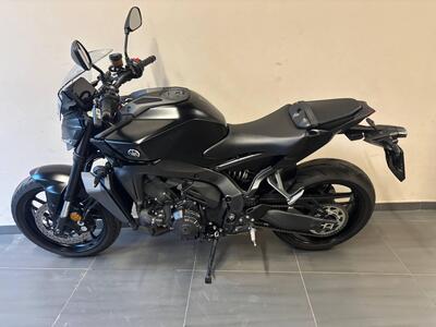 Yamaha MT-09 Y-AMT (2024 - 25) usata