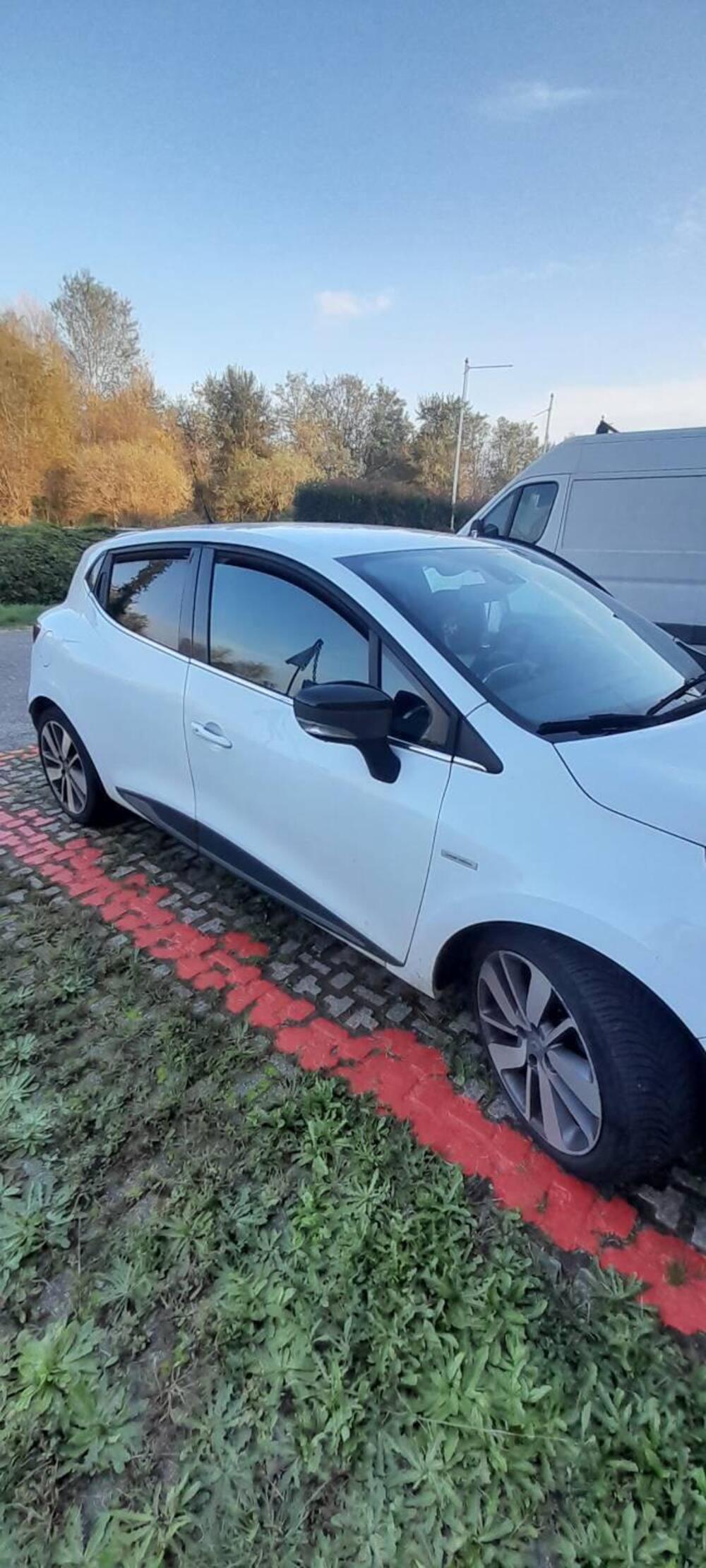 Renault Clio usata a Milano (4)