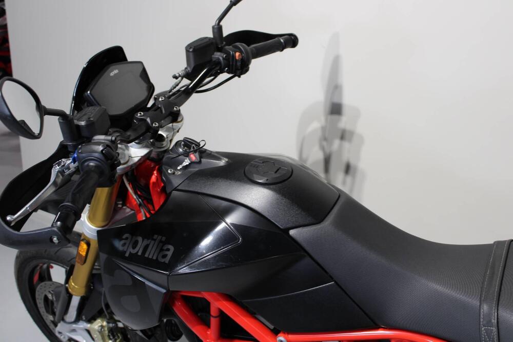Aprilia Dorsoduro 900 (2017 - 20) (5)