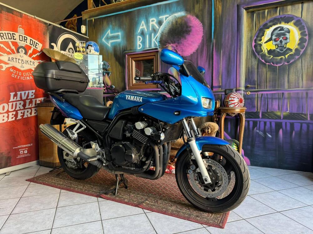 Yamaha FZS 600 Fazer (1998 - 01) (3)