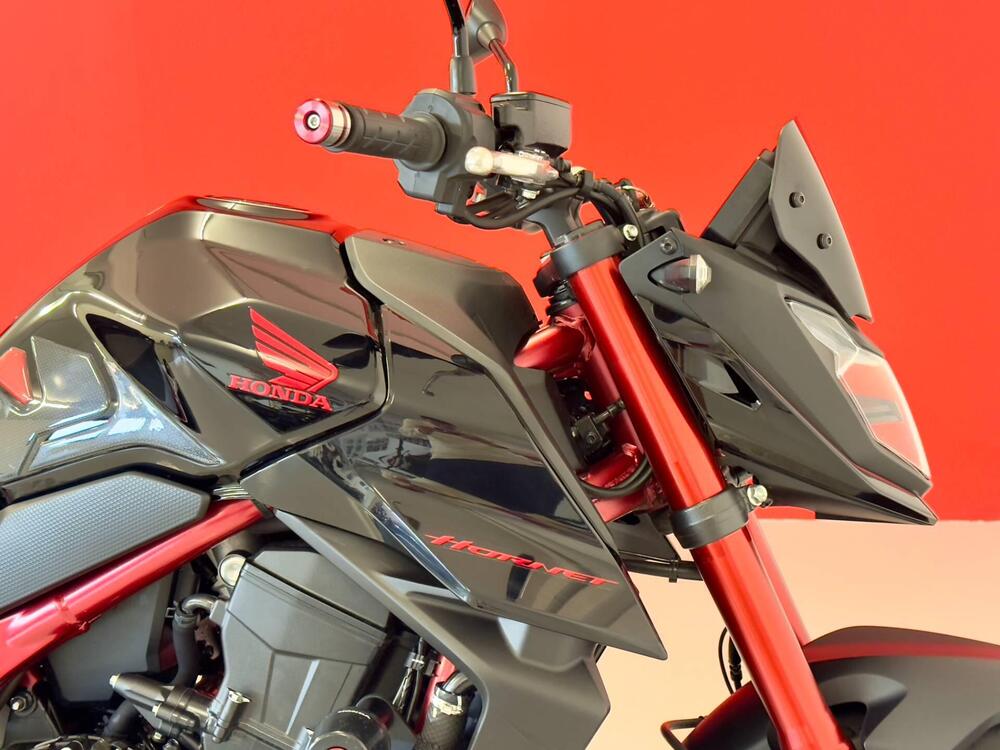 Honda CB 750 Hornet (2023 - 24) (10)