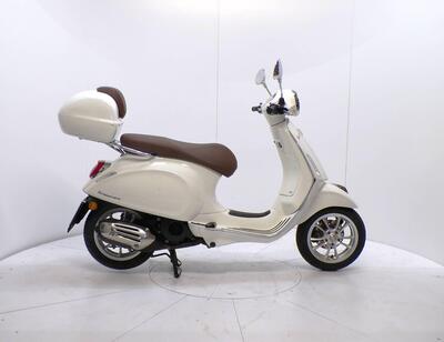 Vespa Primavera 125 (2021 - 23) usata