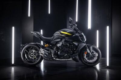 Ducati Diavel V4 (2023 - 25) nuova
