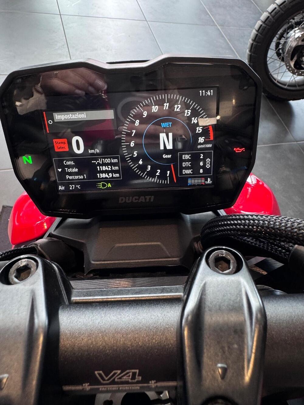 Ducati Streetfighter V4 S (2023 - 24) (4)