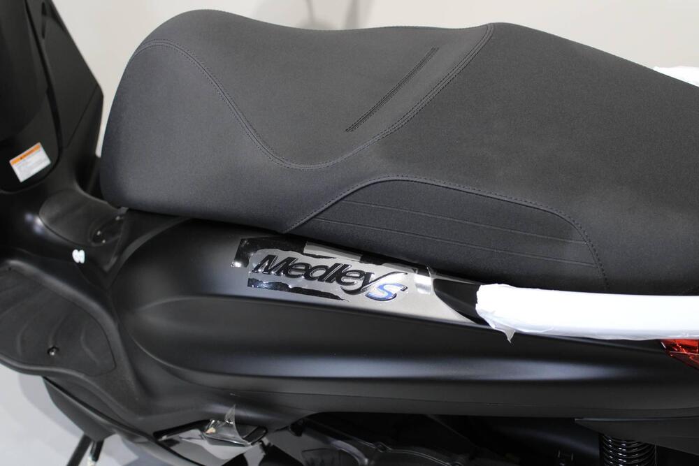 Piaggio Medley 200 S (2025 - 26) (5)