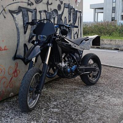 Husqvarna SM 125 S (2006) usata