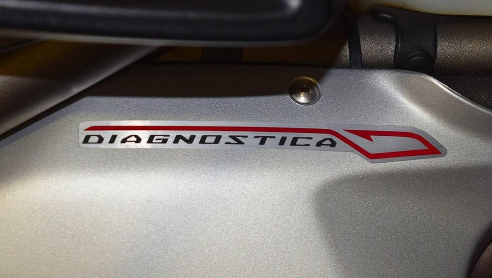 MV Agusta Brutale 990 R (2009 - 12) (16)