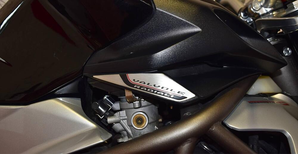 MV Agusta Brutale 990 R (2009 - 12) (17)