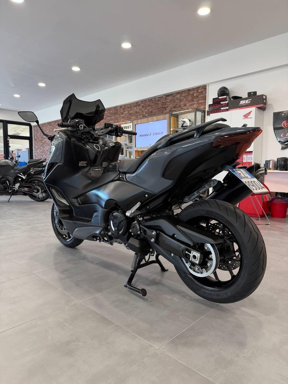 Yamaha T-Max 560 Tech Max (2022 - 24) (3)