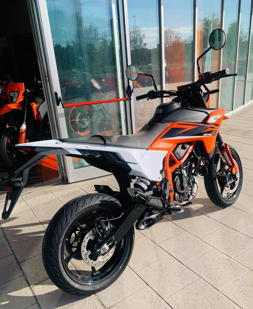 KTM 125 SMC R (2025 - 26) (2)
