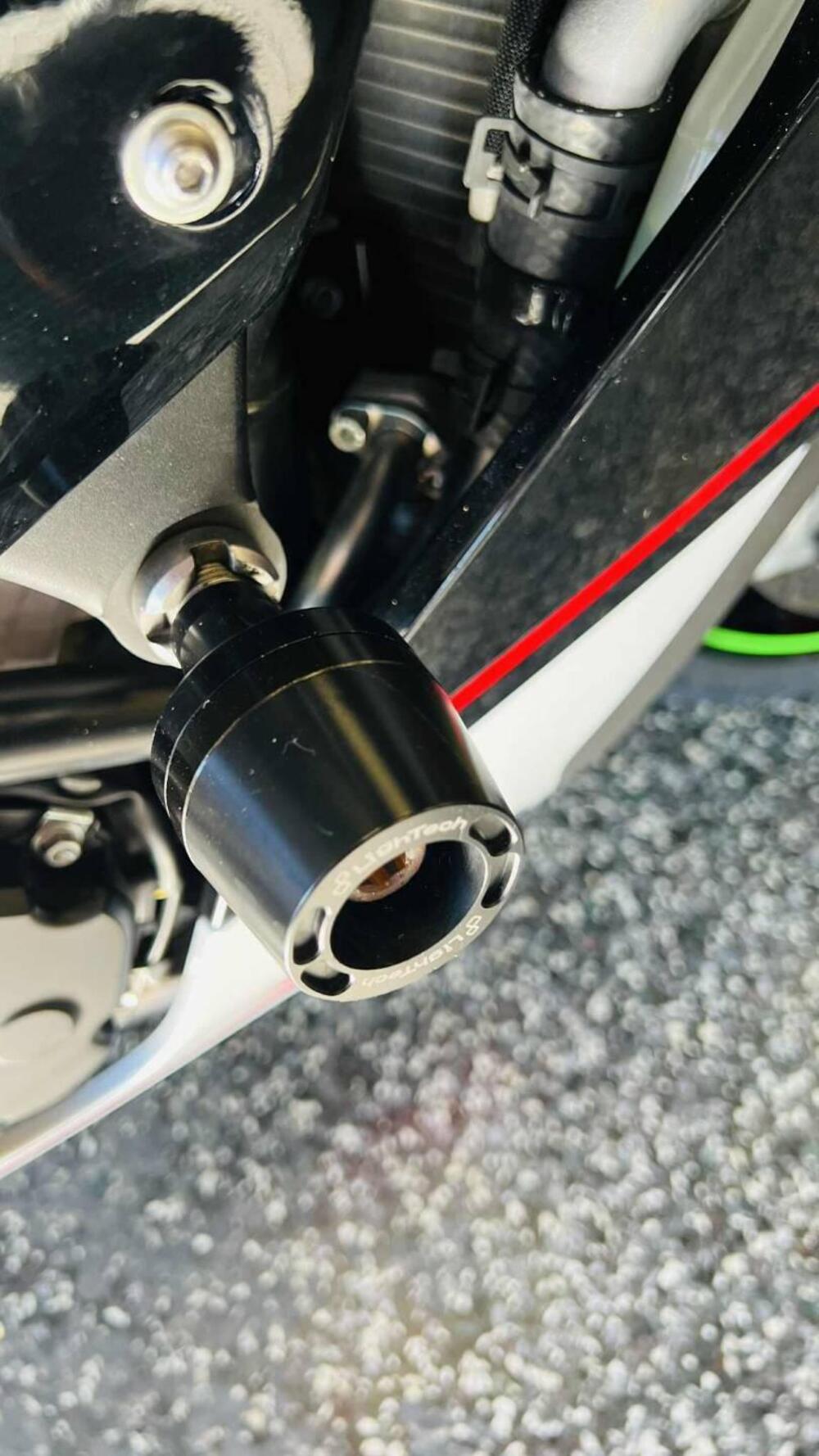 Kawasaki Ninja 1000 ZX-10R (2021 - 25) (9)