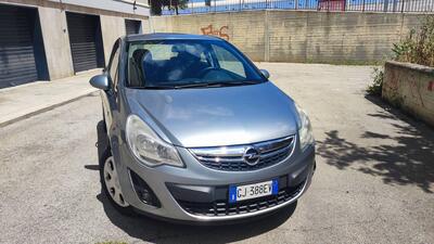 Opel Corsa 1.2 85CV 3 porte GPL-TECH Edition del 2012 usata a Corato