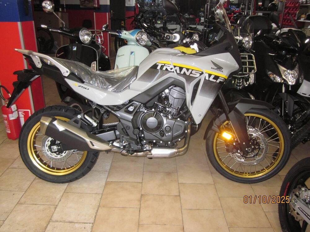 Honda Transalp XL750 (2025)