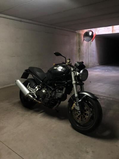 Ducati Monster 900 City Dark I.E. (1999 - 02) usata