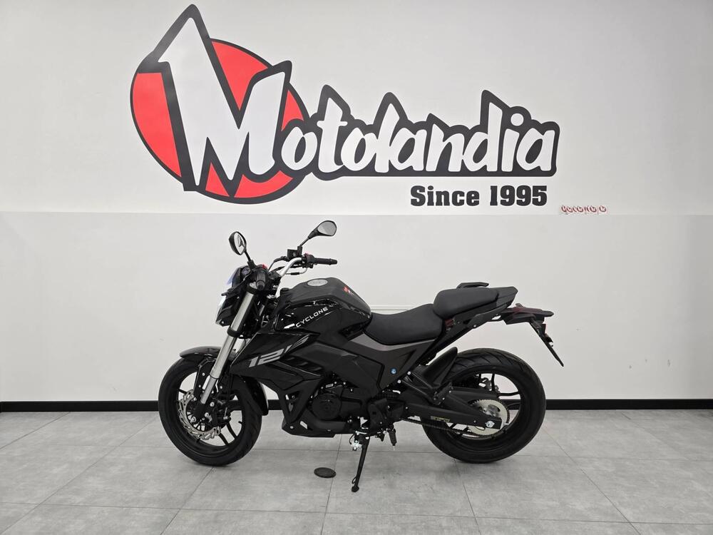 Cyclone Battlo 5S (2025 - 26) (3)